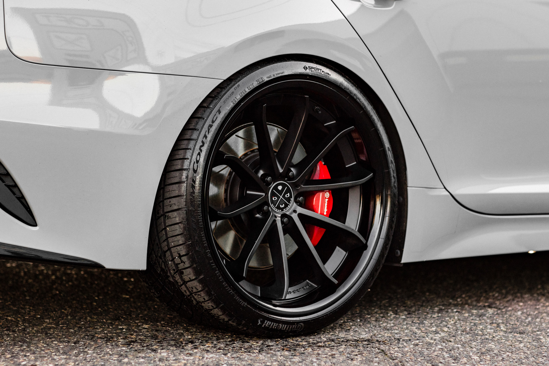 A 2018 Kia Stinger on 20 Inch Blaque Diamond BD-23 Gloss Black Wheels