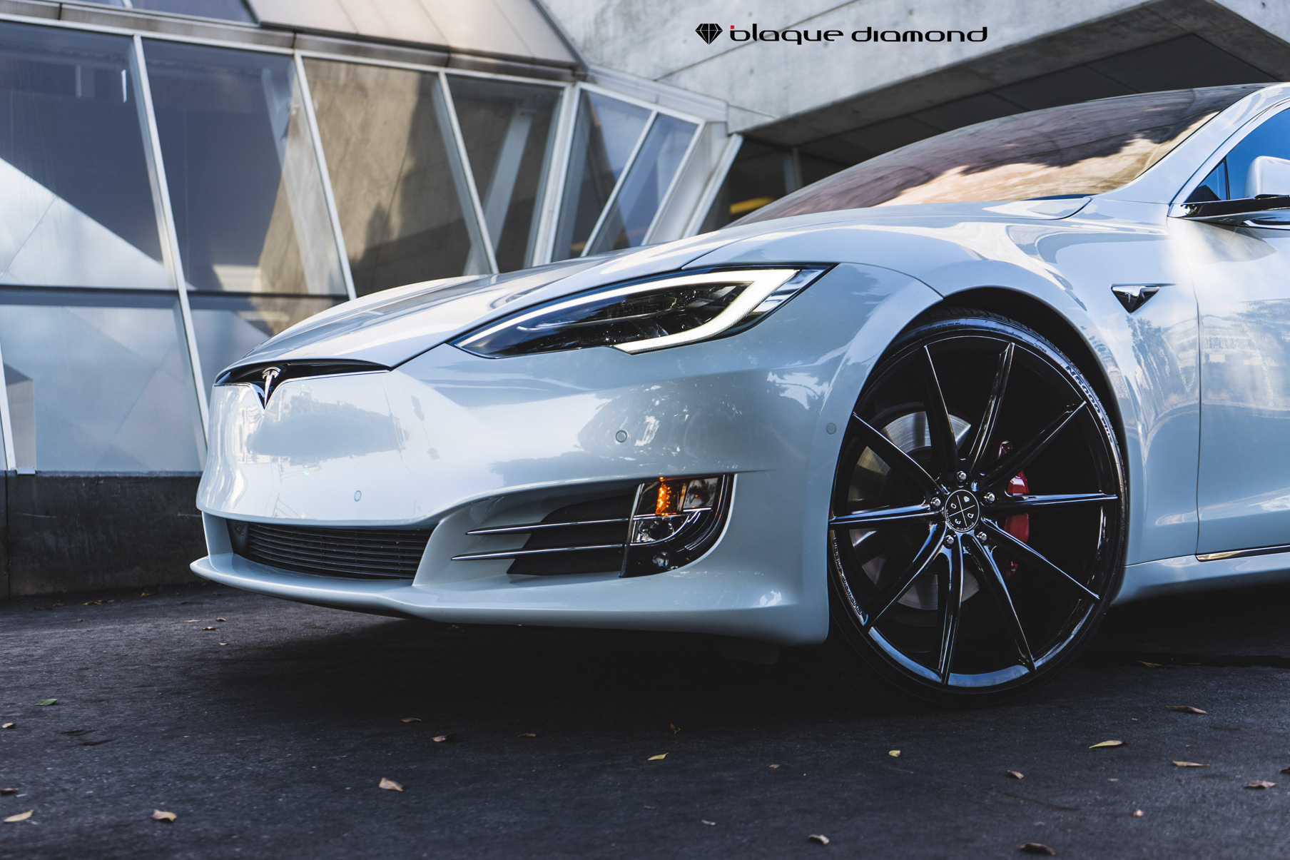 A 2018 Tesla S on 20 Inch Blaque Diamond BD-11 Gloss Black Wheels