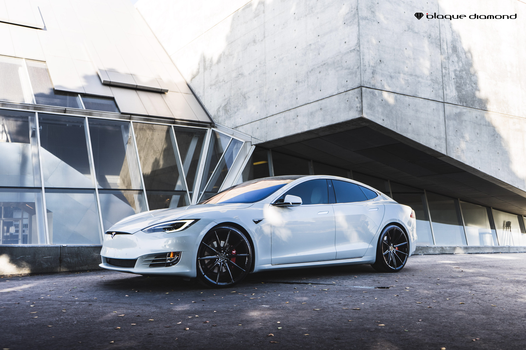 A 2018 Tesla S on 20 Inch Blaque Diamond BD-11 Gloss Black Wheels