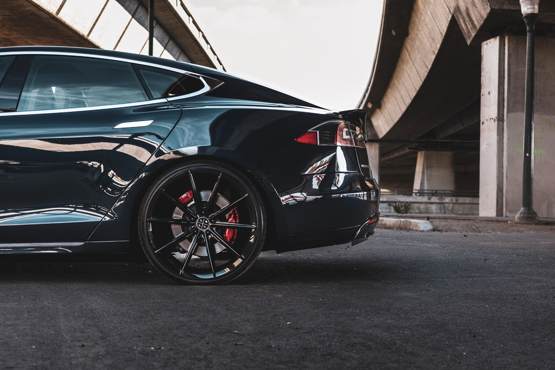 A 2016 Tesla Model S on 20 Inch Blaque Diamond BD-11 Gloss Black Wheels