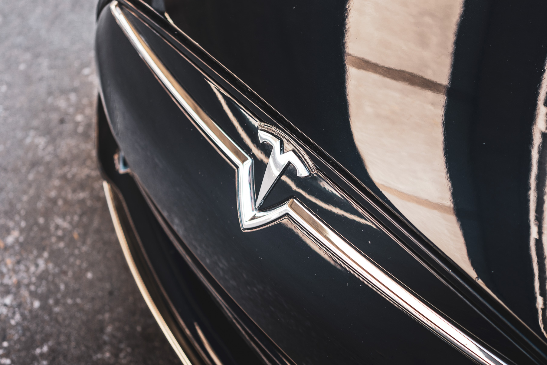 A 2016 Tesla Model S on 20 Inch Blaque Diamond BD-11 Gloss Black Wheels