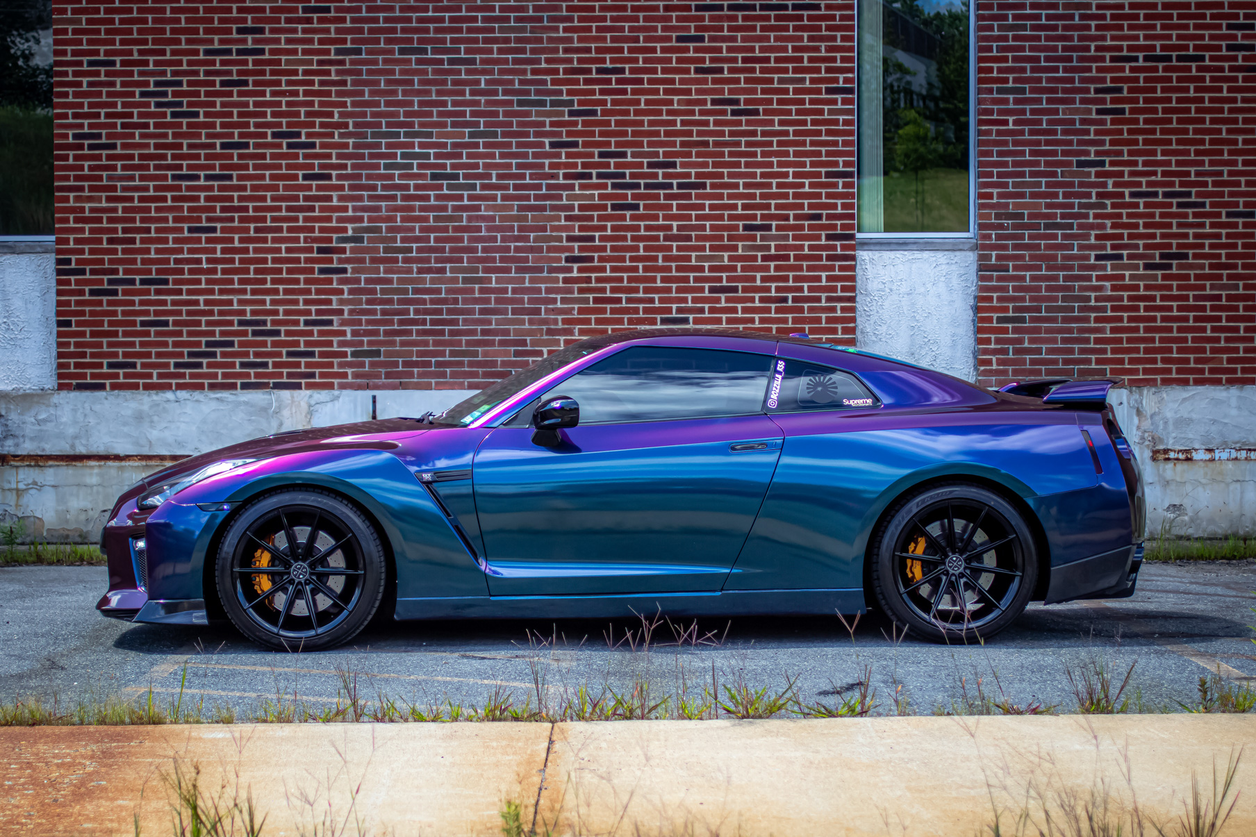 A 2016 Nissan GTR on 20 Inch Blaque Diamond BD-11 Gloss Black Wheels