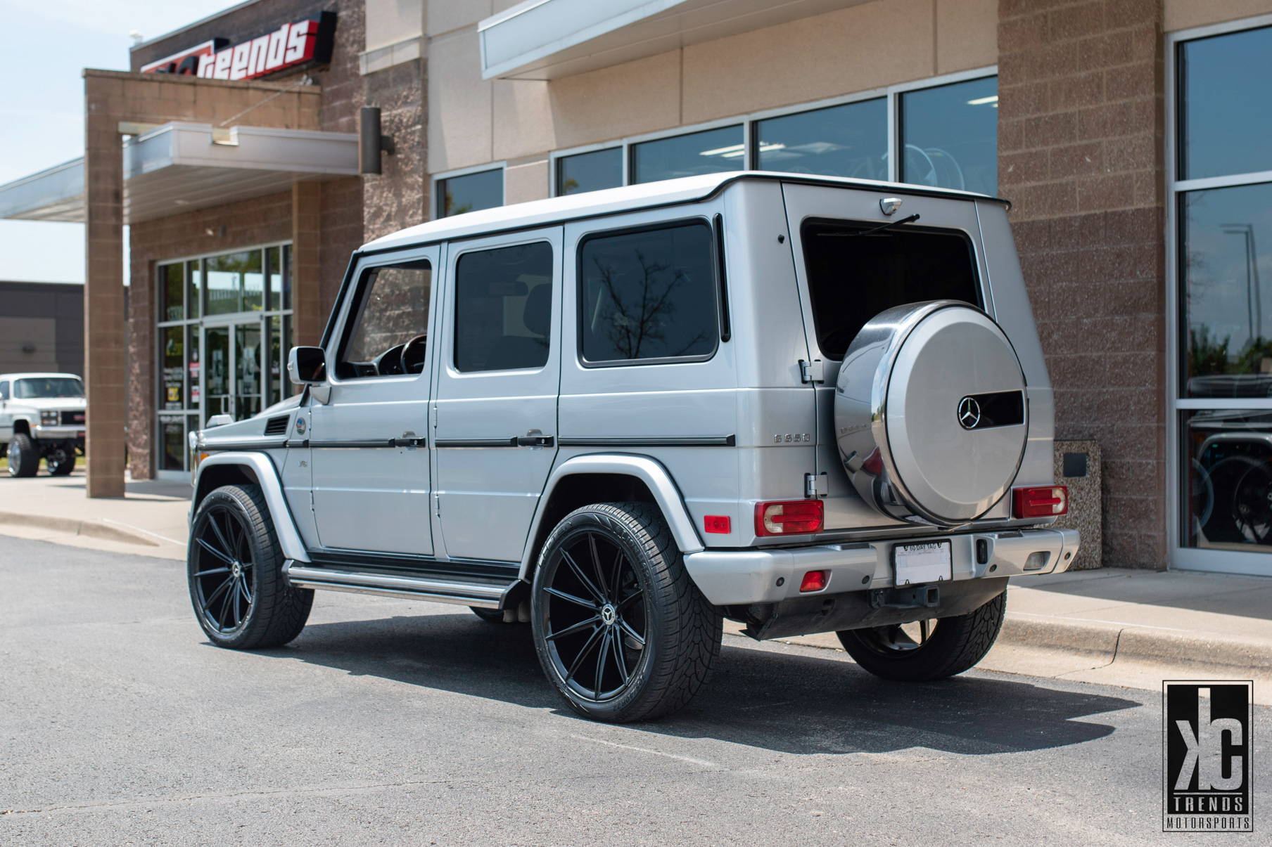 A 2015 Mercedes-Benz G Wagon G550 on Blaque Diamond BD-11 Gloss Black Wheels