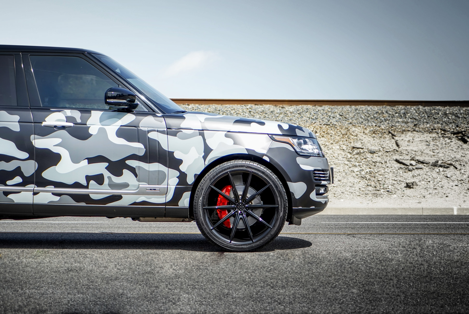 A 2018 Range Rover on 24 Inch Blaque Diamond on BD-11 Gloss Black Wheels