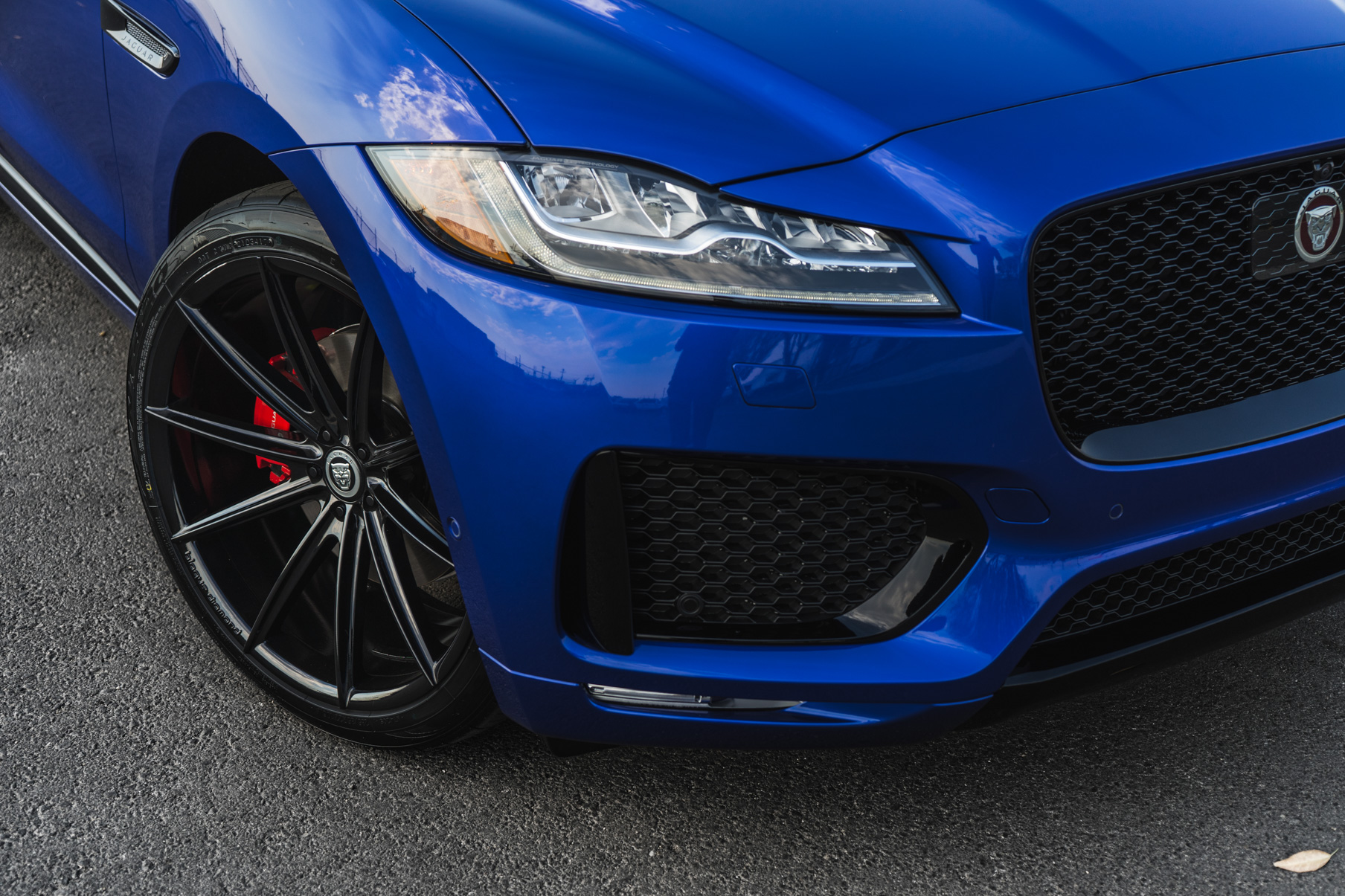 A 2018 Jaguar F on 22 Inch Blaque Diamond BD-11 Gloss Black Wheels