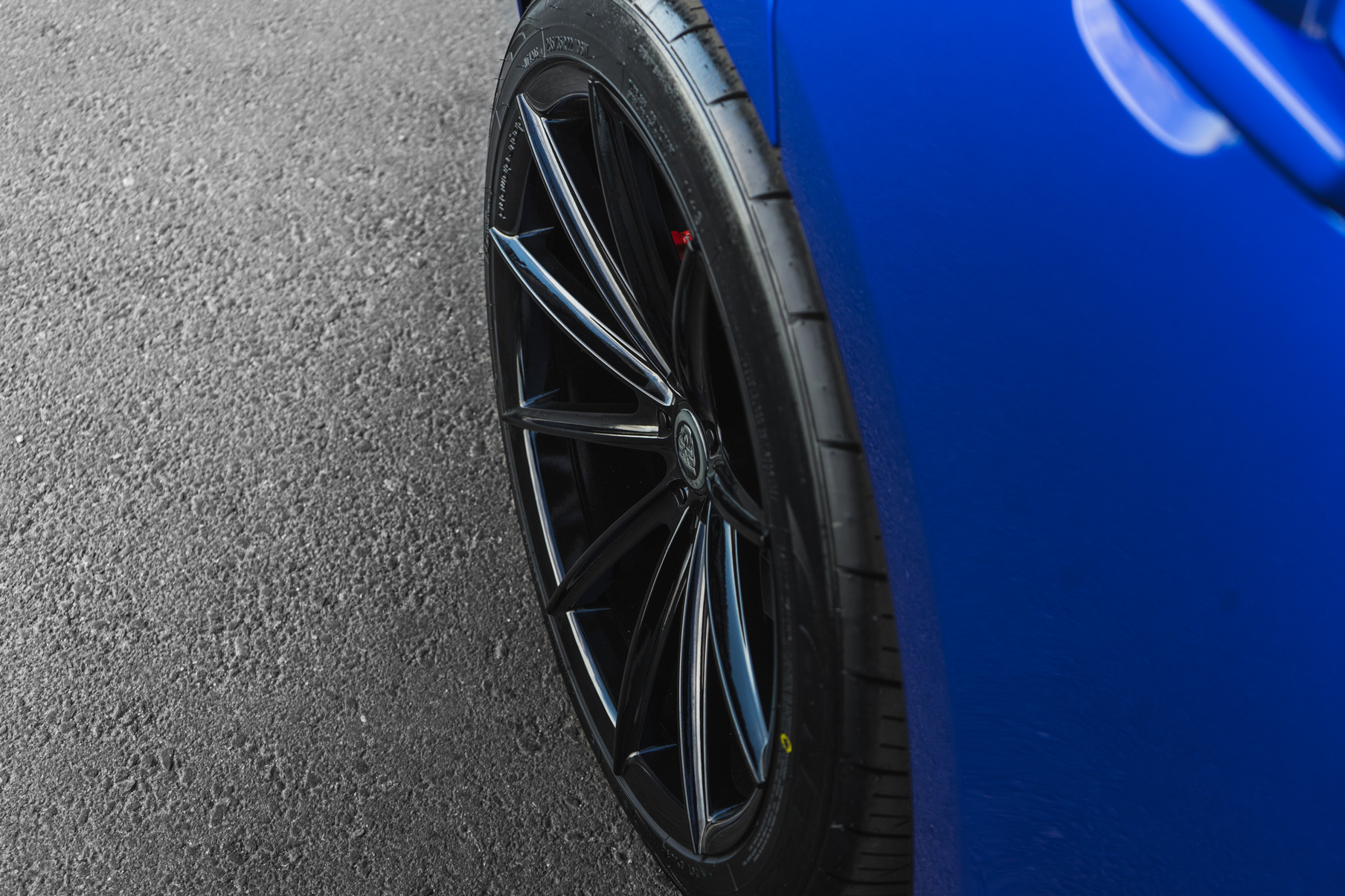 A 2018 Jaguar F on 22 Inch Blaque Diamond BD-11 Gloss Black Wheels