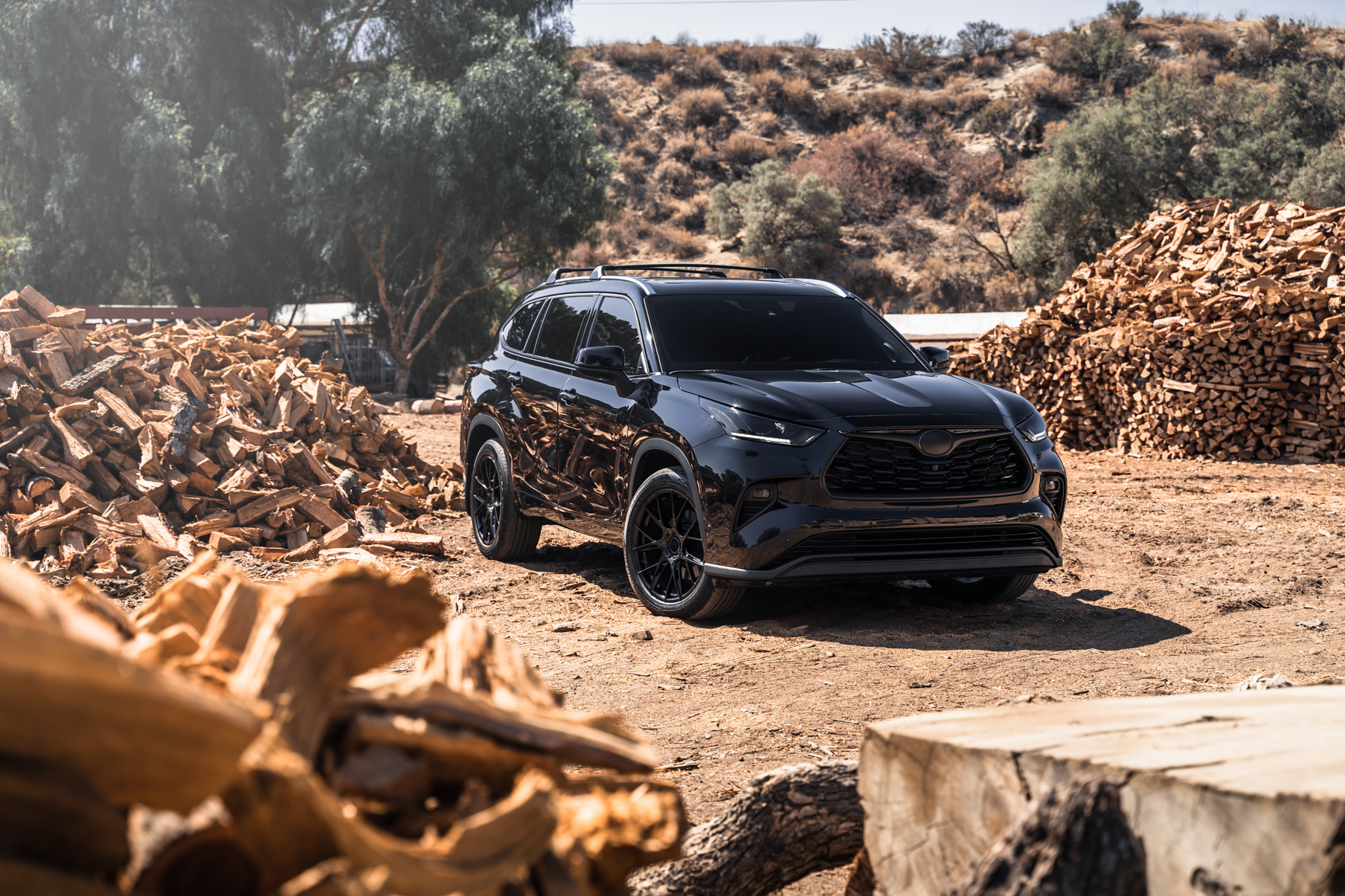 A 2021 Toyota Highlander on Blaque Diamond BD-F18 Gloss Black Wheels