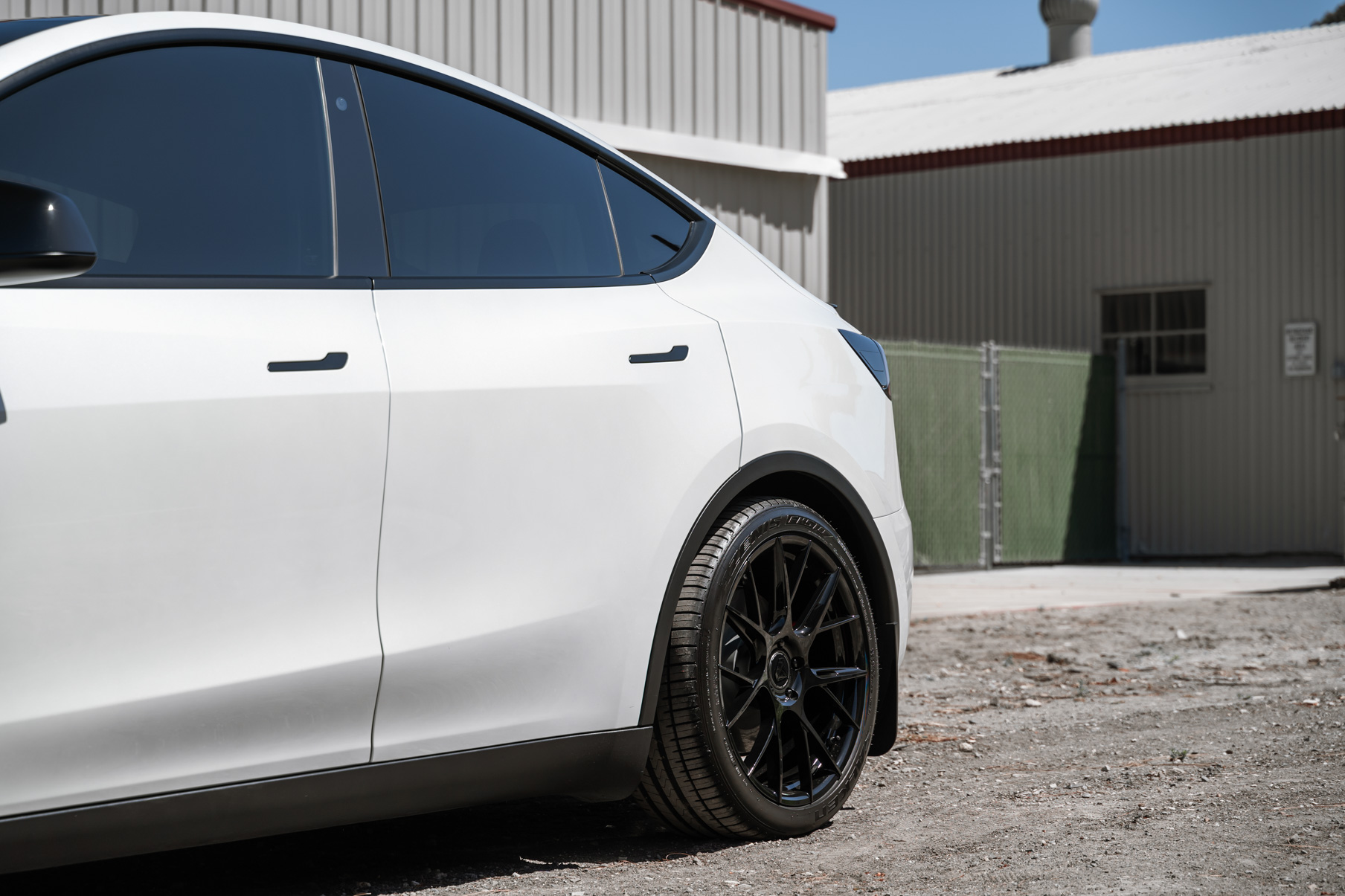 A 2020 Tesla Model Y on 20 Inch Blaque Diamond BD-F18 Gloss Black Wheels