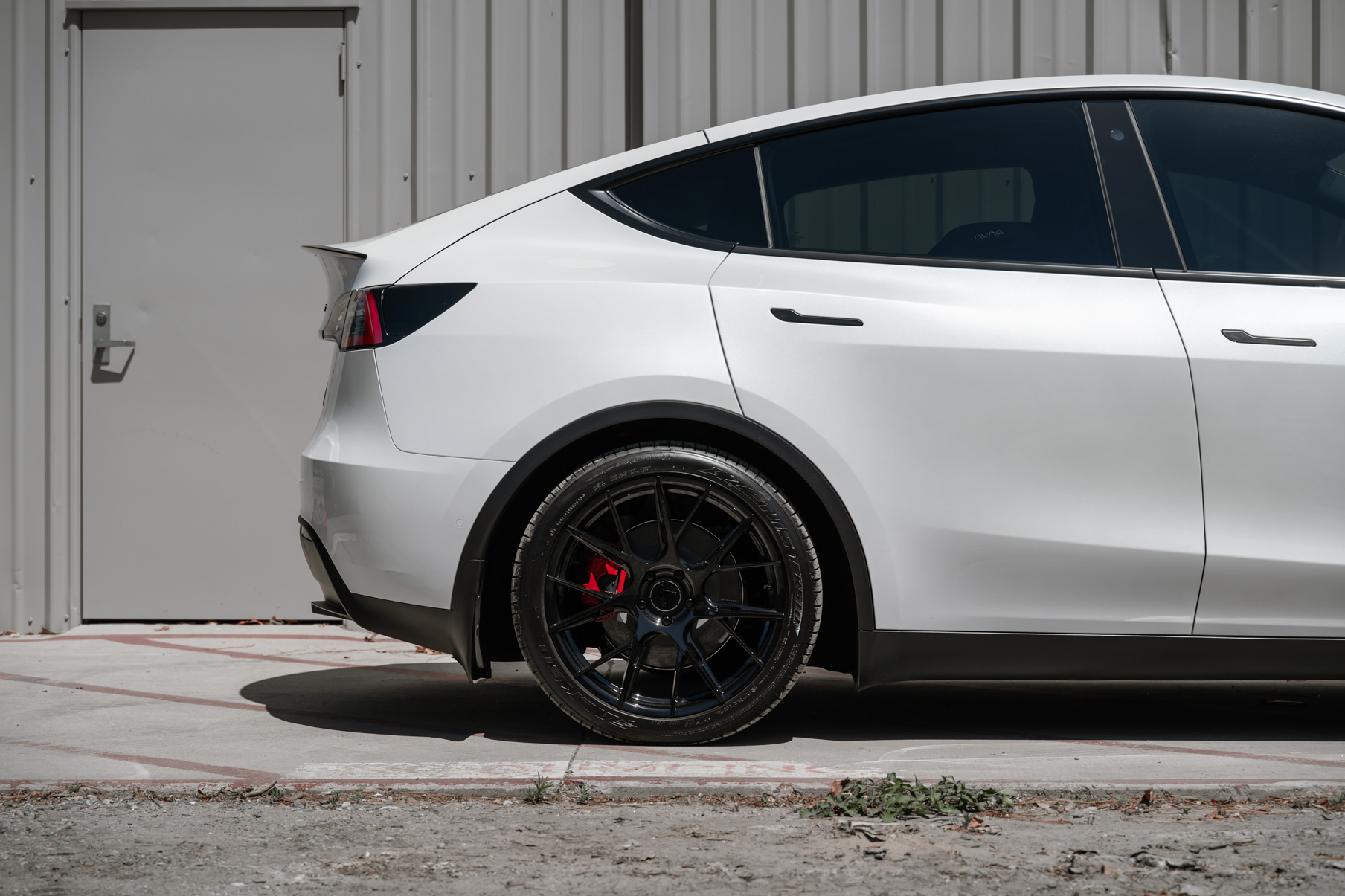 A 2020 Tesla Model Y on 20 Inch Blaque Diamond BD-F18 Gloss Black Wheels