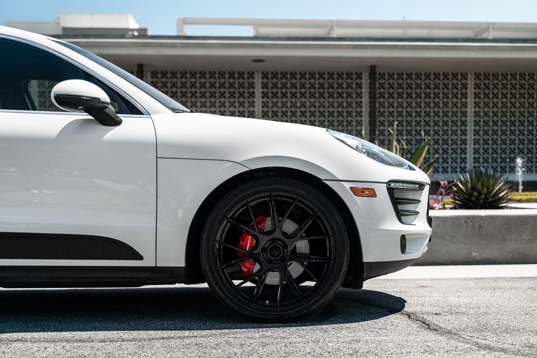 A 2018 Porsche Macan on 22 Inch Blaque Diamond BD-F18 Gloss Black Wheels