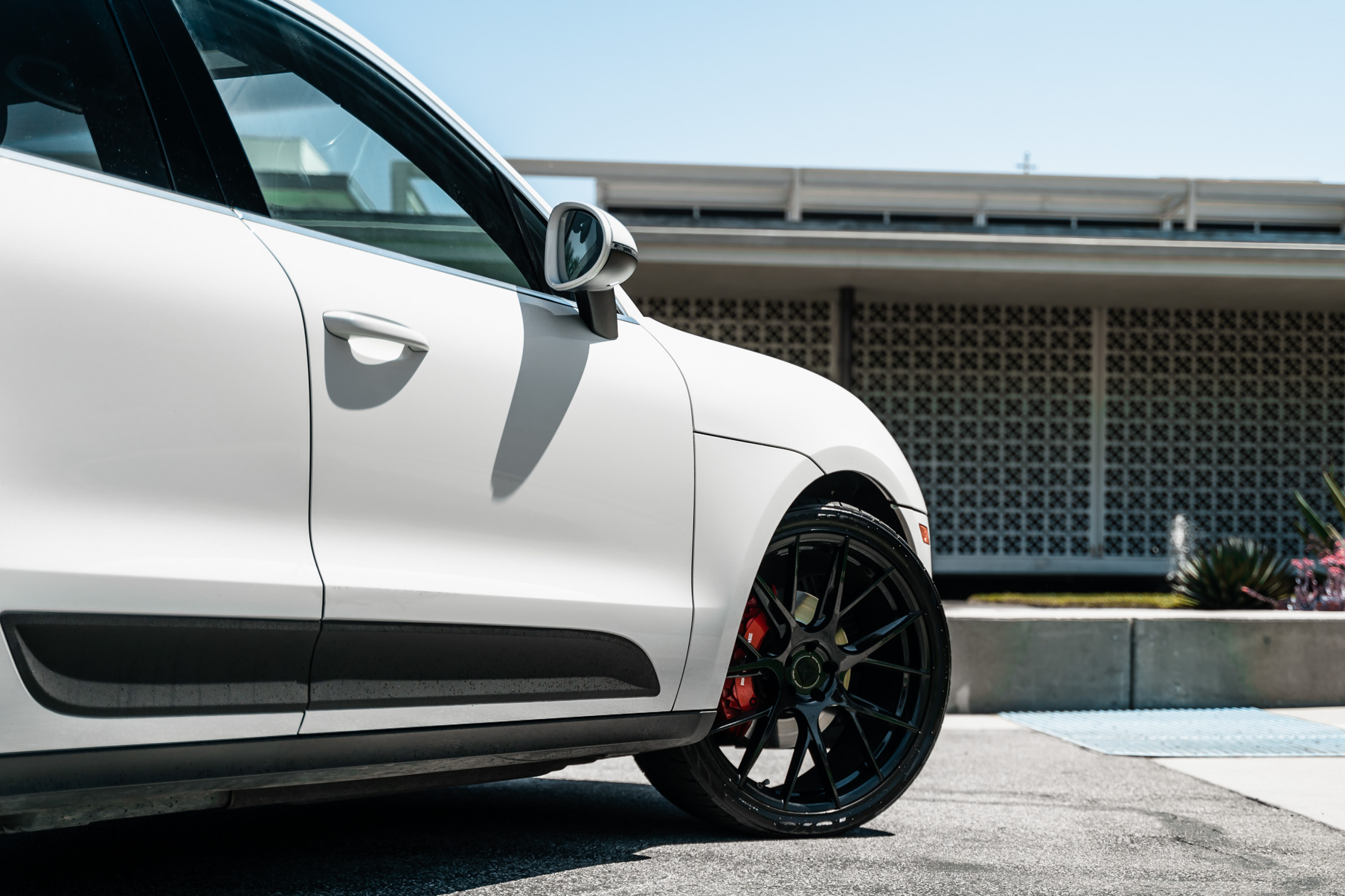 A 2018 Porsche Macan on 22 Inch Blaque Diamond BD-F18 Gloss Black Wheels