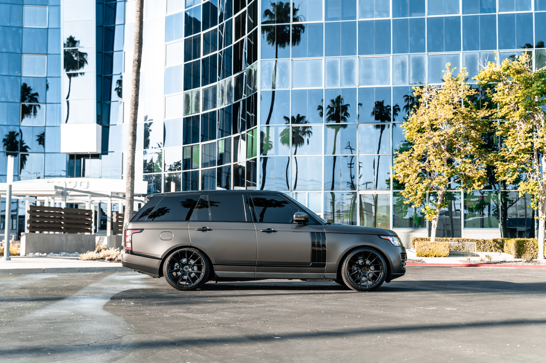 A 2016 Range Rover on 22 Inch Blaque Diamond BD-F18 Gloss Black Wheels