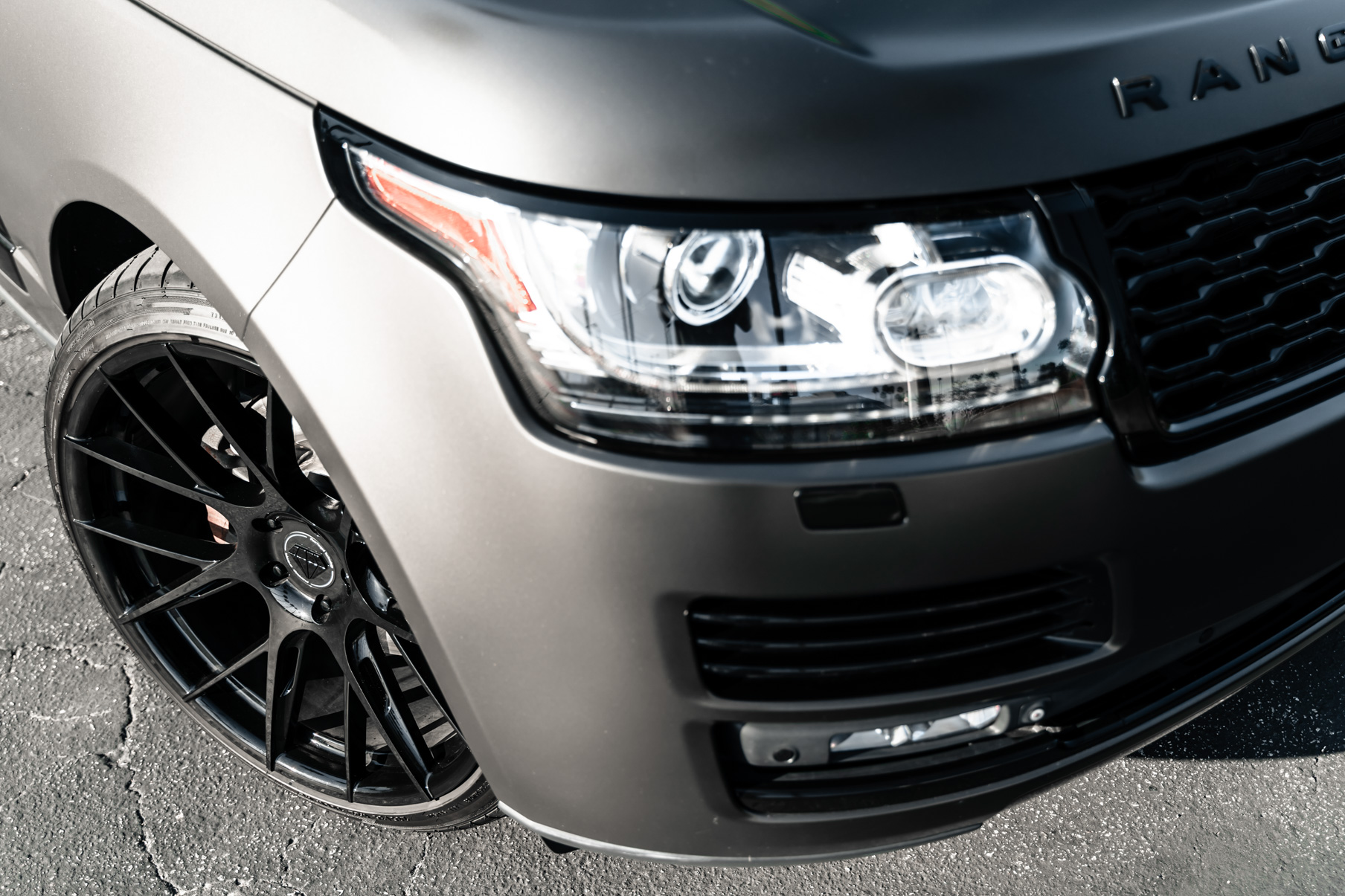 A 2016 Range Rover on 22 Inch Blaque Diamond BD-F18 Gloss Black Wheels