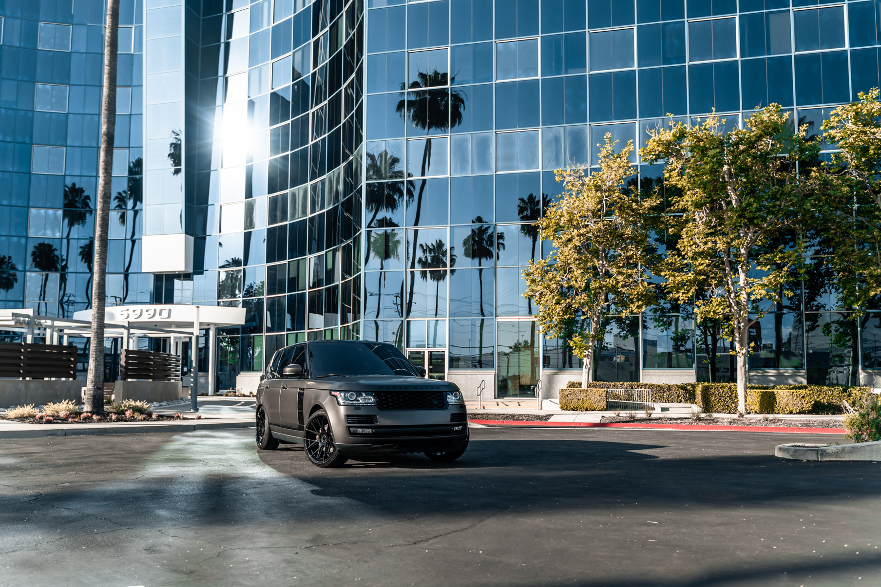 A 2016 Range Rover on 22 Inch Blaque Diamond BD-F18 Gloss Black Wheels