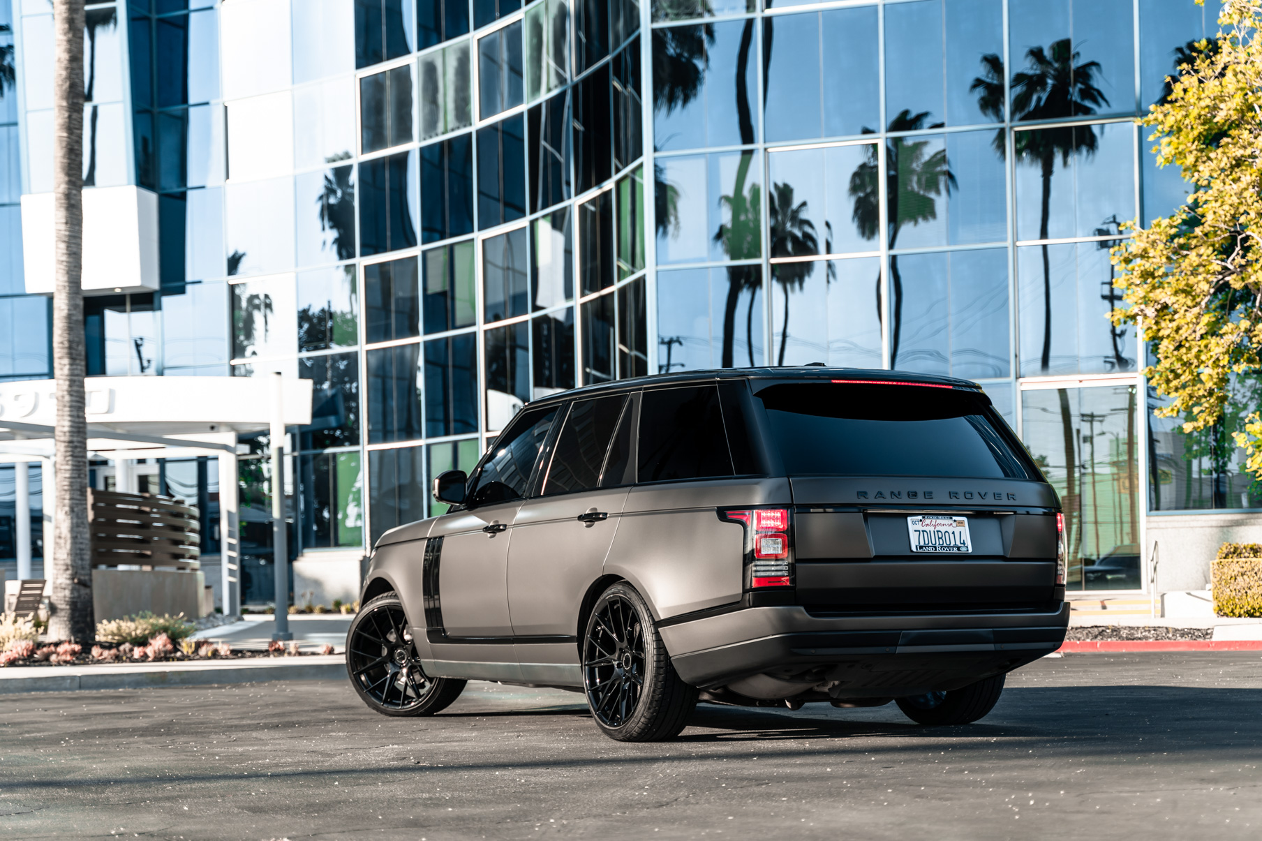 A 2016 Range Rover on 22 Inch Blaque Diamond BD-F18 Gloss Black Wheels