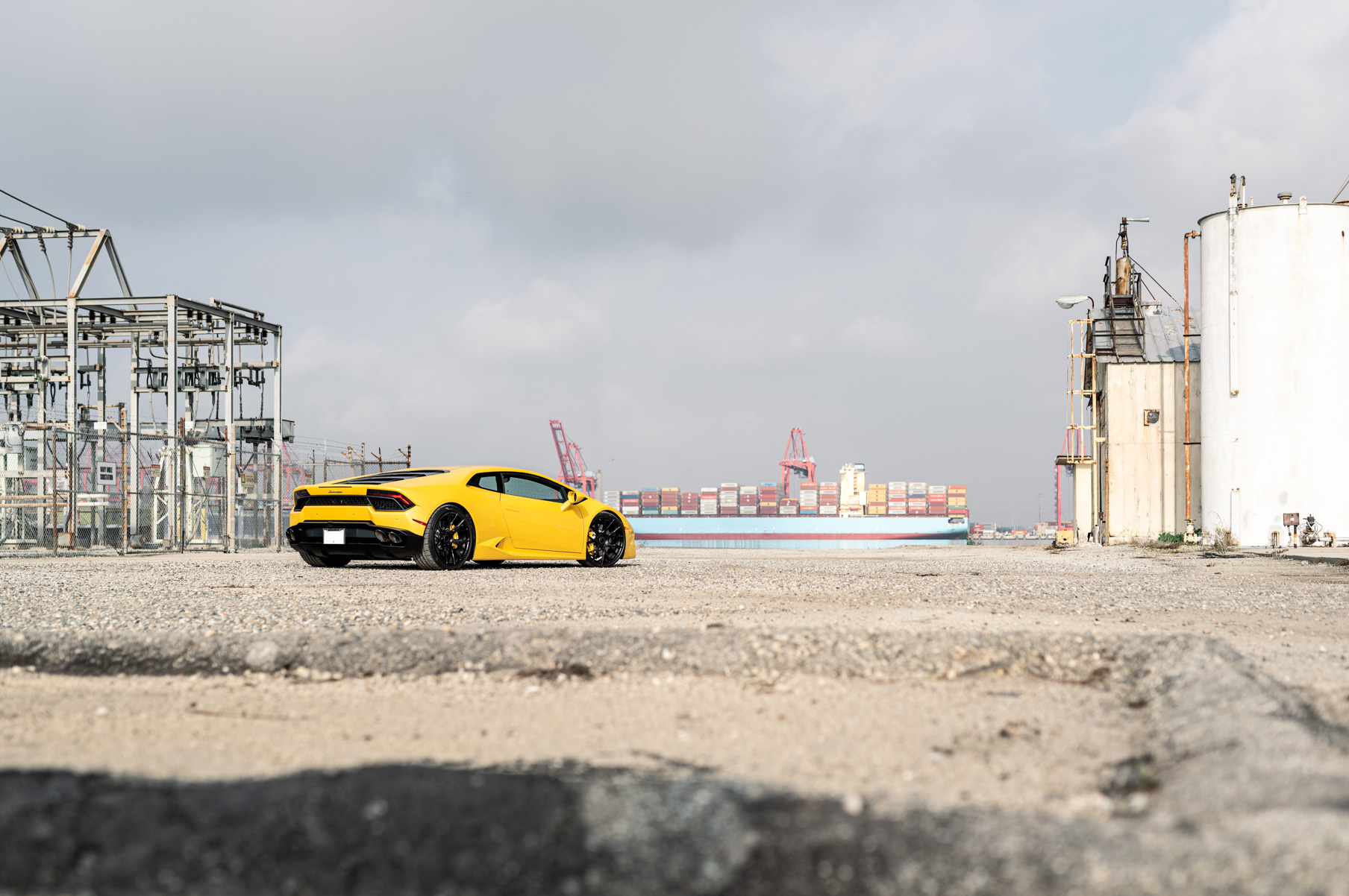 A 2017 Huracan on Blaque Diamond BD-F18 on Gloss Black Wheels