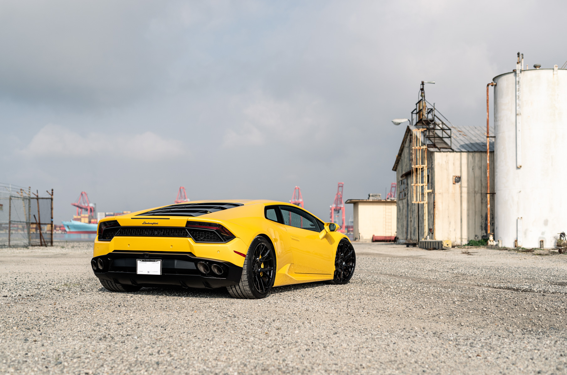 A 2017 Huracan on Blaque Diamond BD-F18 on Gloss Black Wheels