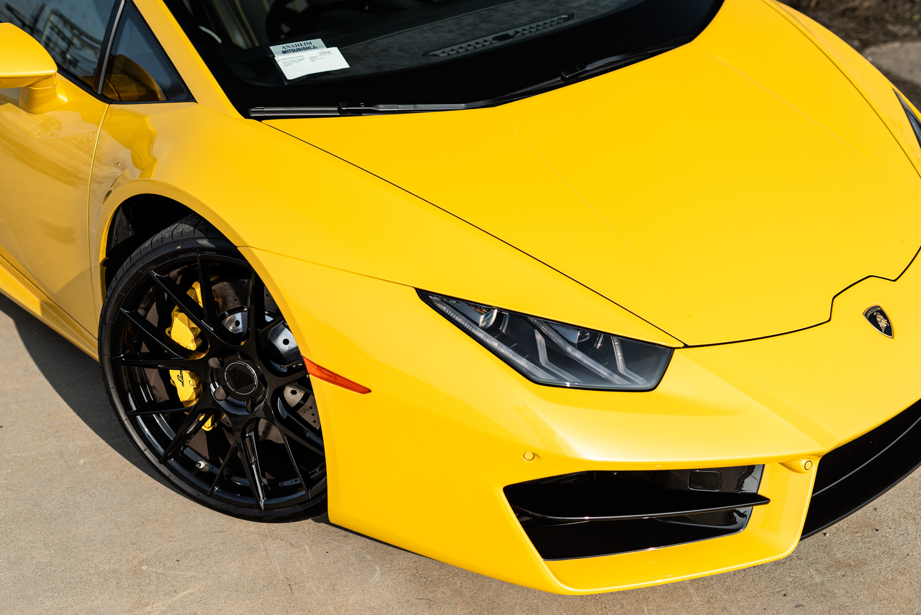 A 2017 Huracan on Blaque Diamond BD-F18 on Gloss Black Wheels