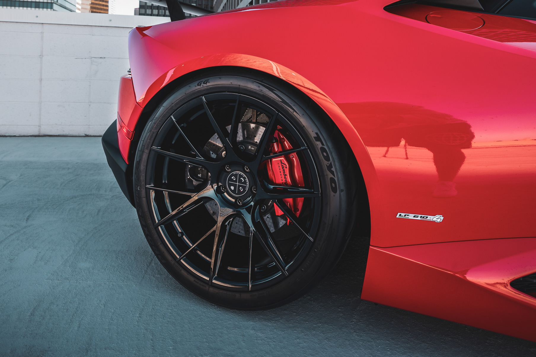 A 2016 Lamborghini Huracan on 20 Inch Blaque Diamond BD-F18 Gloss Black Wheels