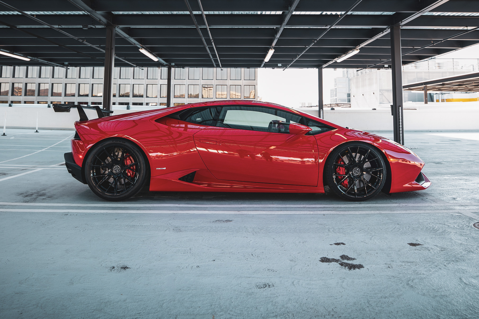 A 2016 Lamborghini Huracan on 20 Inch Blaque Diamond BD-F18 Gloss Black Wheels