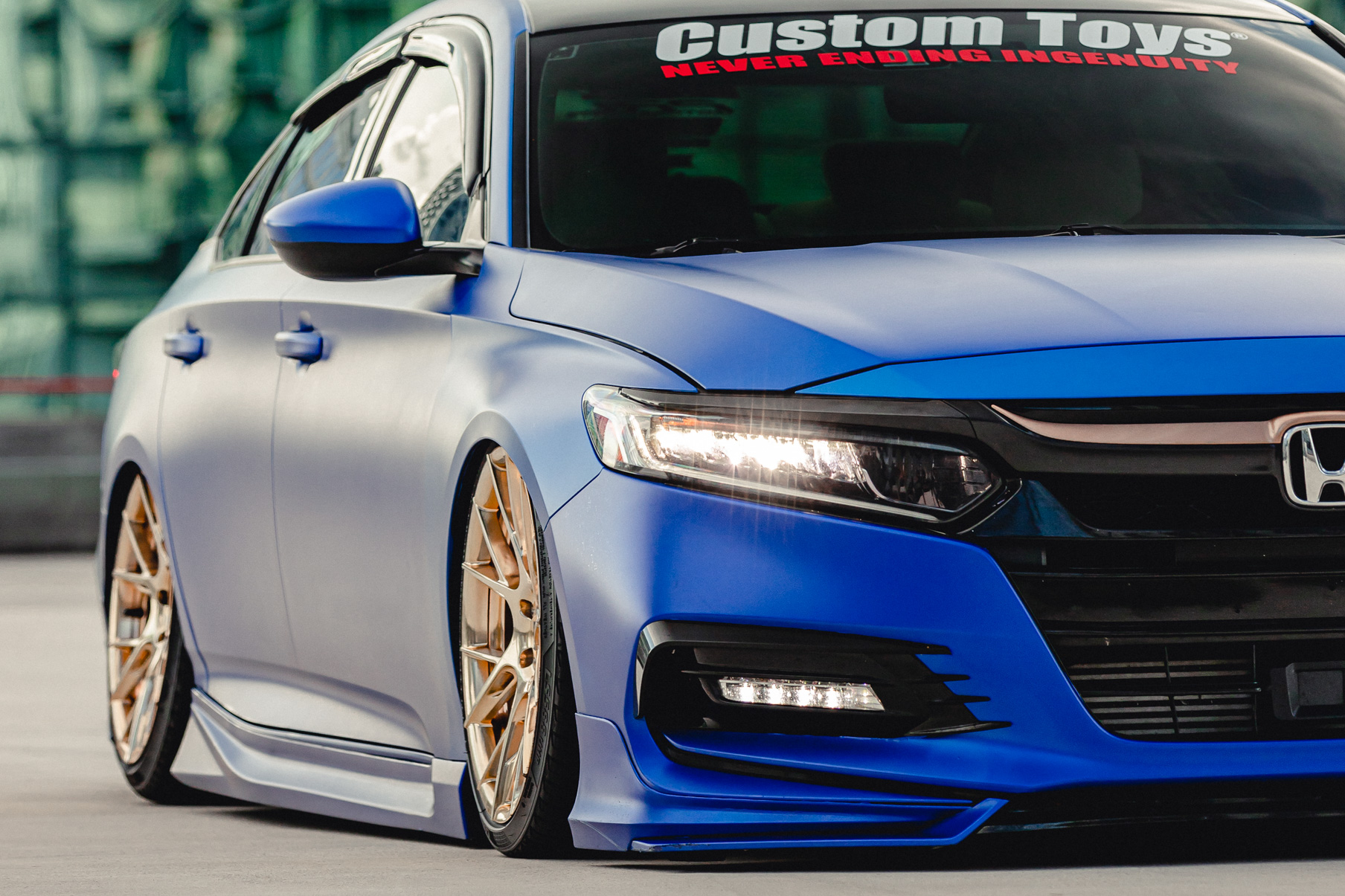 A 2018 Honda Accord Sport on 20 Inch Blaque Diamond BD-F18 Polished Rose Gold Wheels