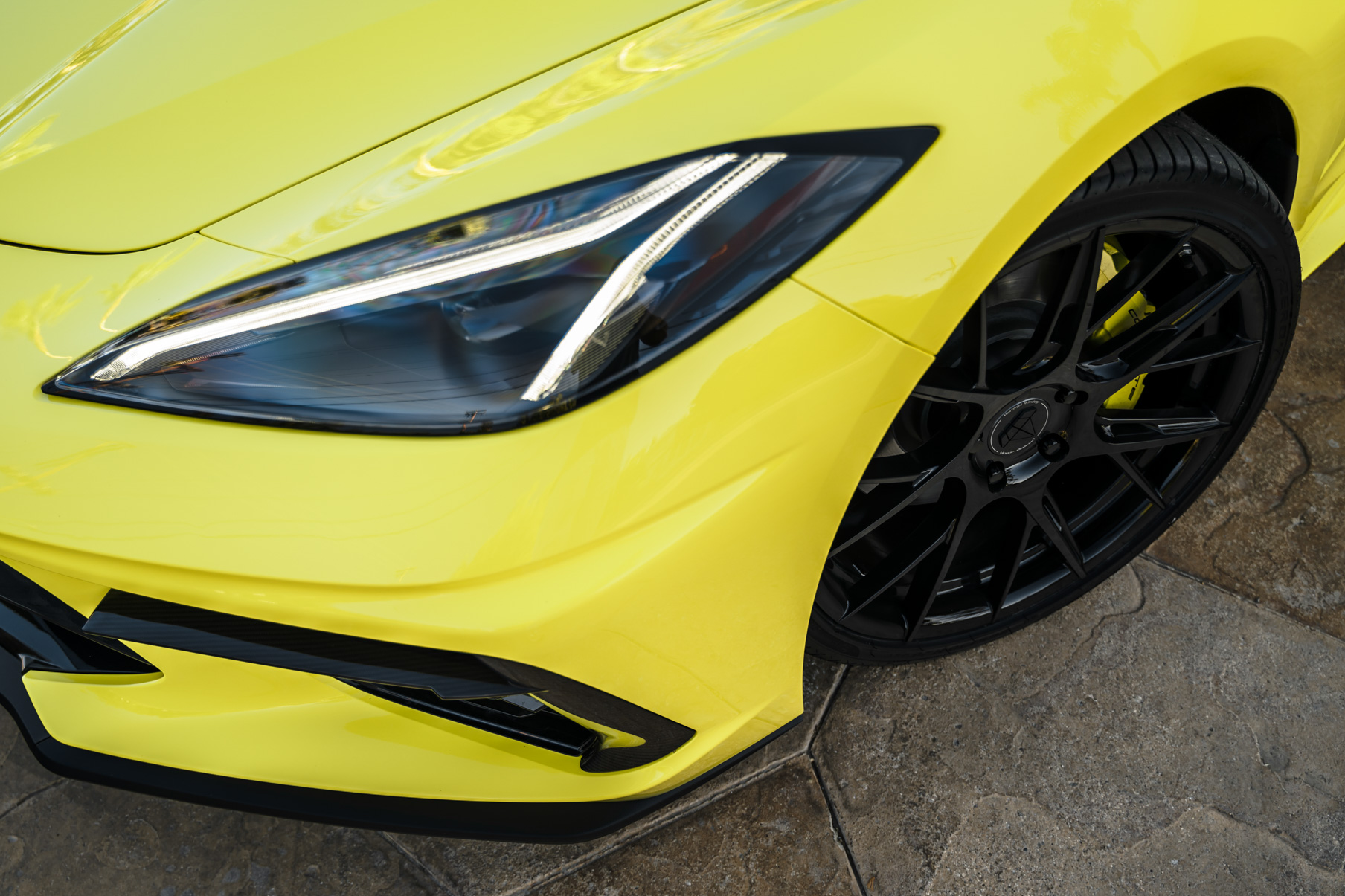 2020_Chevrolet_Corvette_C8_Blaque_Diamond_Wheels_BDF18_20_inch_Gloss_Black (2)