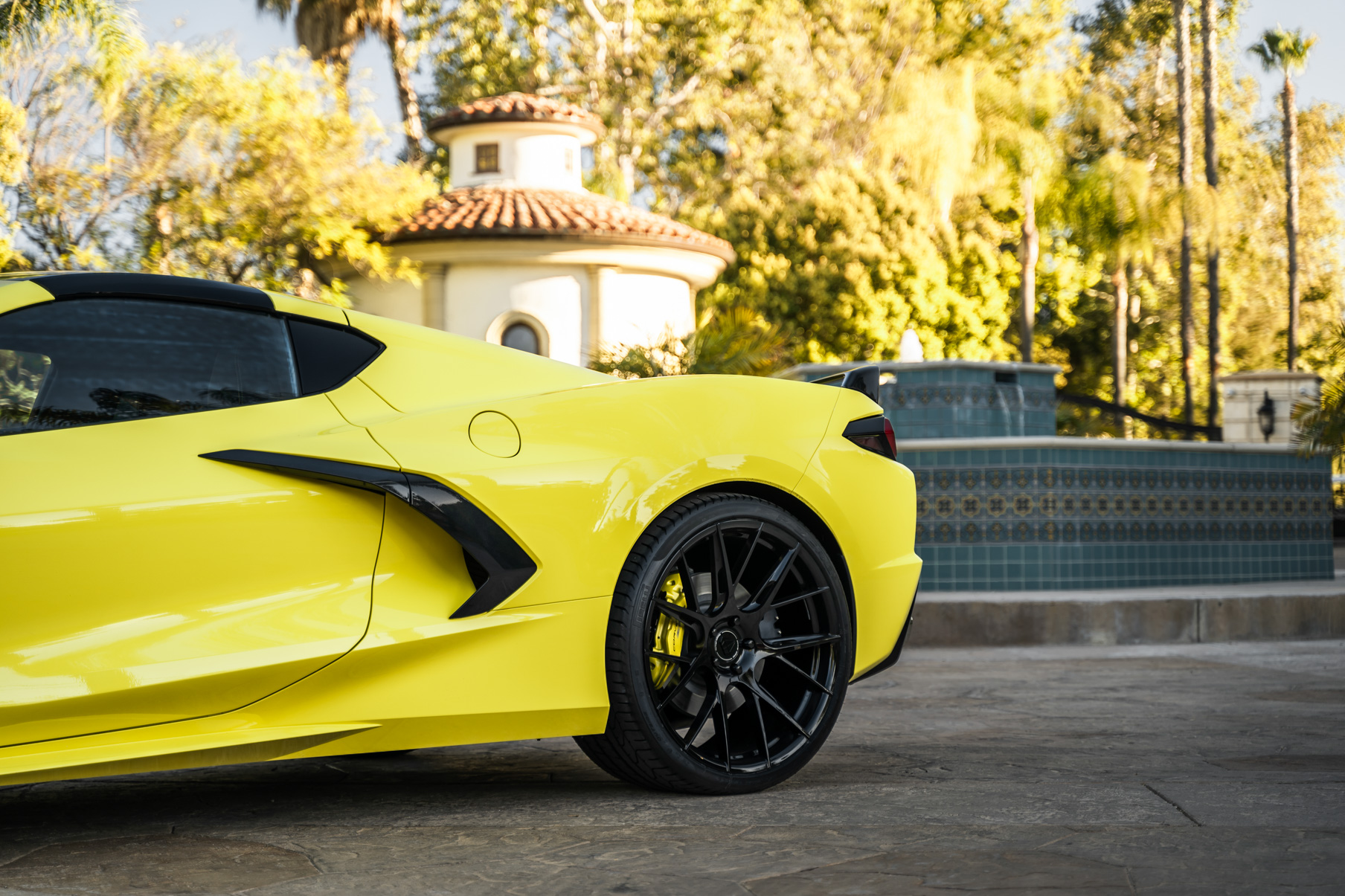 2020_Chevrolet_Corvette_C8_Blaque_Diamond_Wheels_BDF18_20_inch_Gloss_Black (1)