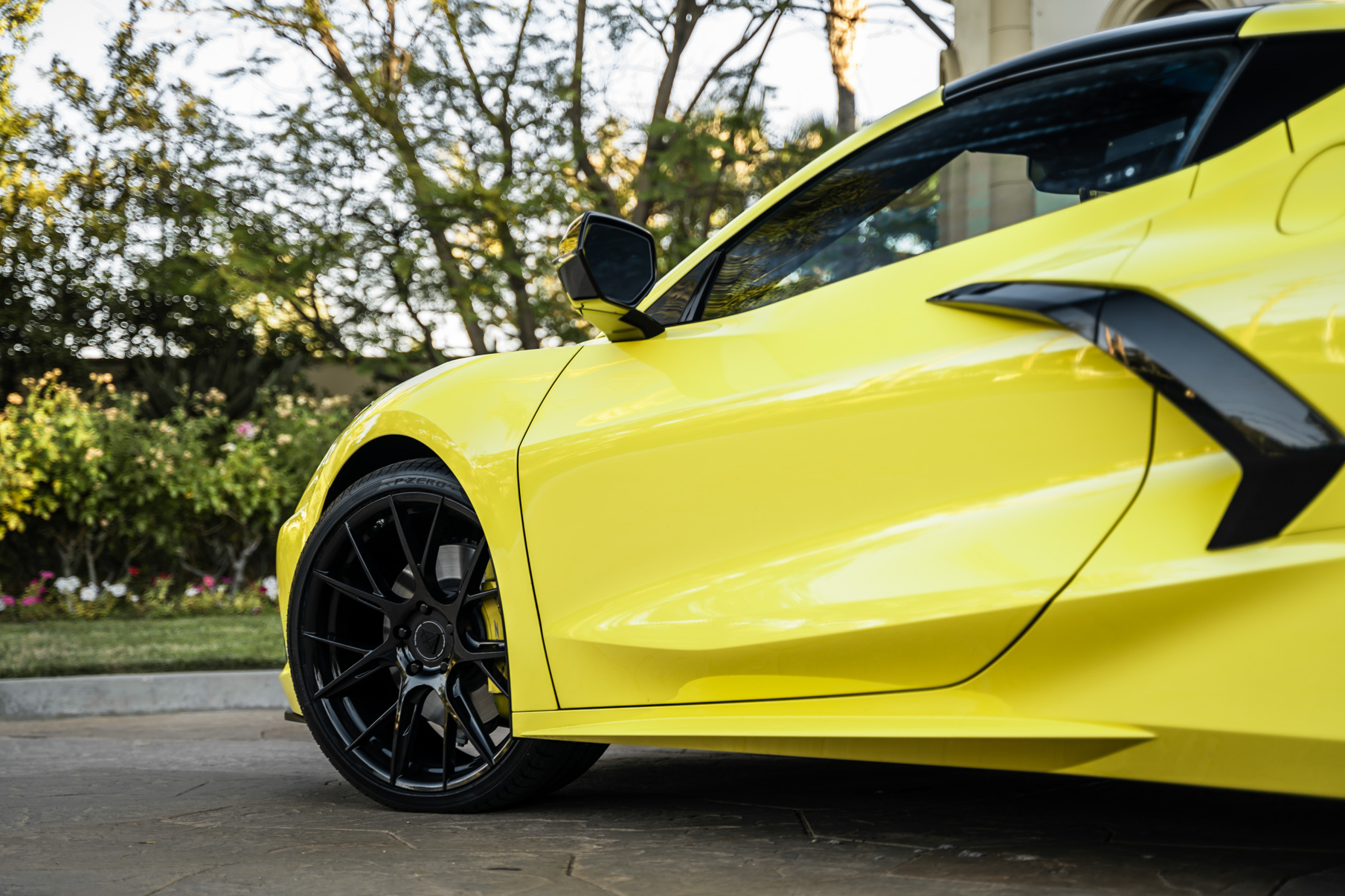 2020_Chevrolet_Corvette_C8_Blaque_Diamond_Wheels_BDF18_20_inch_Gloss_Black (9)