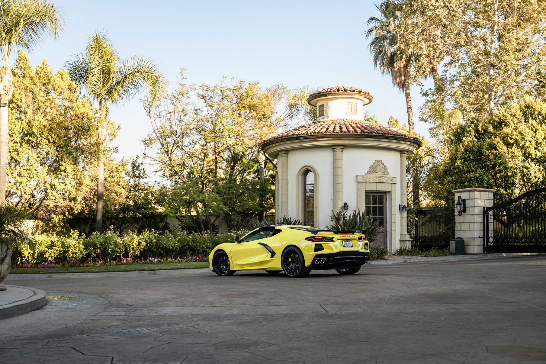 2020_Chevrolet_Corvette_C8_Blaque_Diamond_Wheels_BDF18_20_inch_Gloss_Black (7)