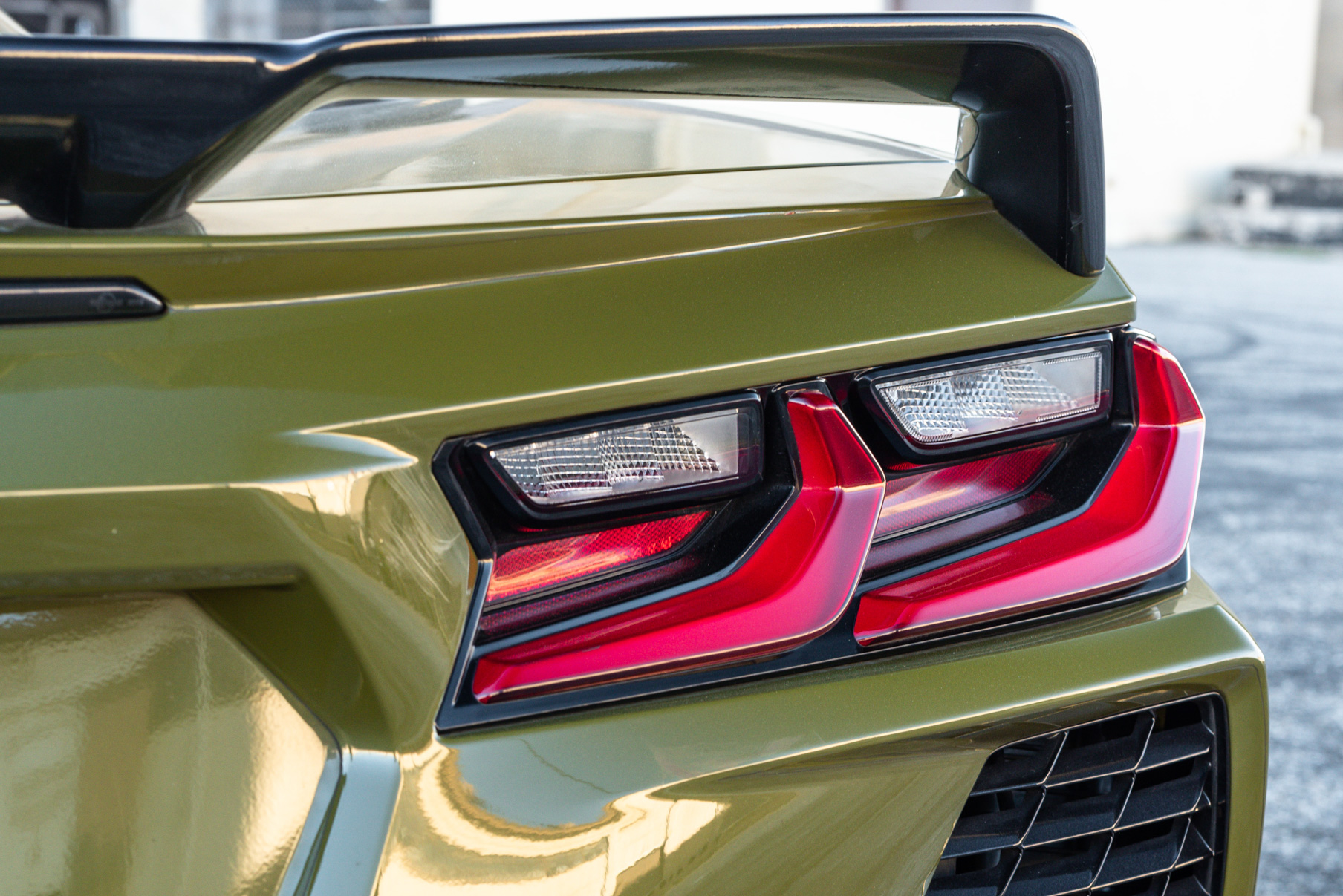 2020_Chevrolet_Corvette_C8_Blaque_Diamond_wheels_BDF18_19_inch_Brushed_Bronze_23