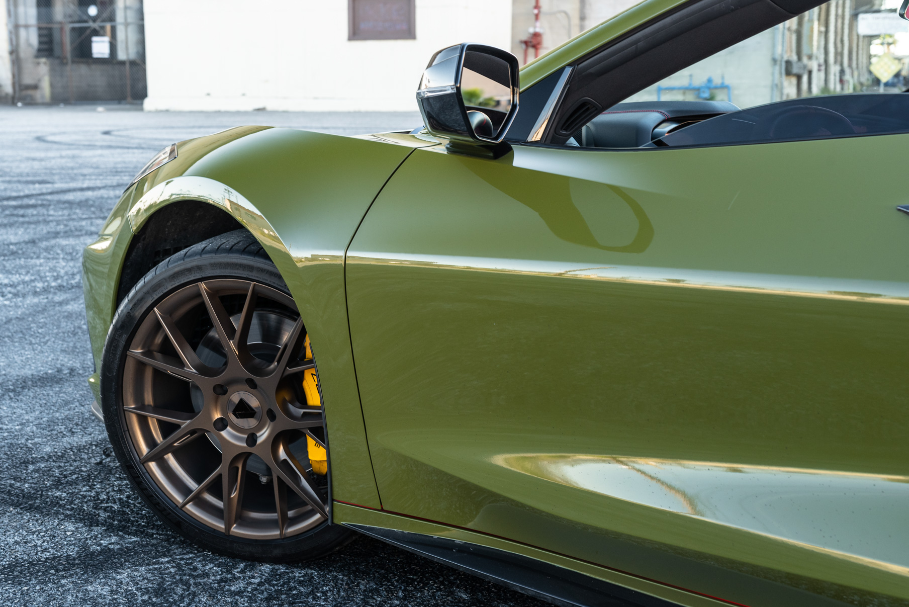 2020_Chevrolet_Corvette_C8_Blaque_Diamond_wheels_BDF18_19_inch_Brushed_Bronze_22