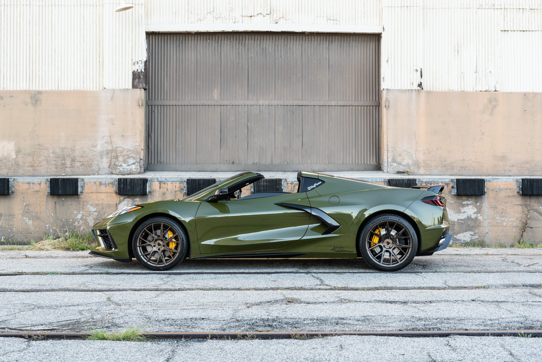 2020_Chevrolet_Corvette_C8_Blaque_Diamond_wheels_BDF18_19_inch_Brushed_Bronze_12