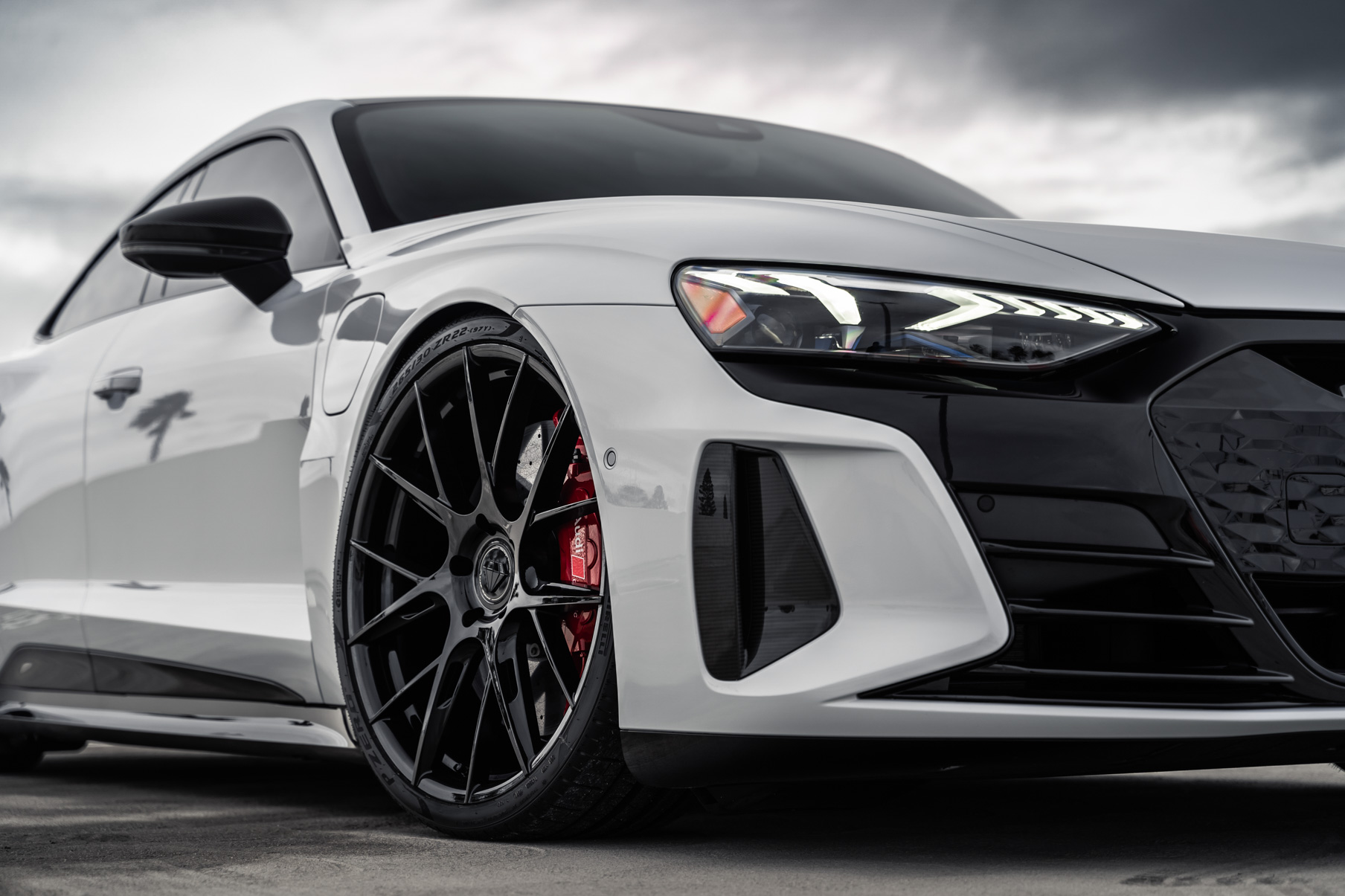 A 2022 Audi RS E-Tron GT on Blaque Diamond BD-F18 Gloss Black Wheels