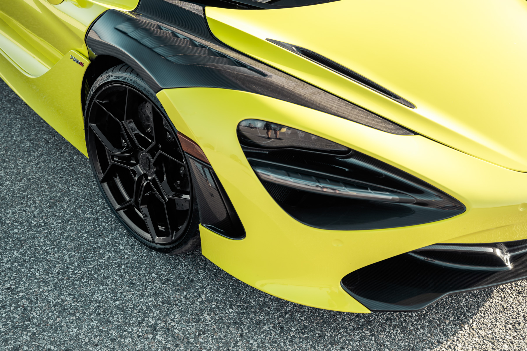 A 2018 McLaren 720s on 20 Inch Blaque Diamond BD-F25 Gloss Black Wheels