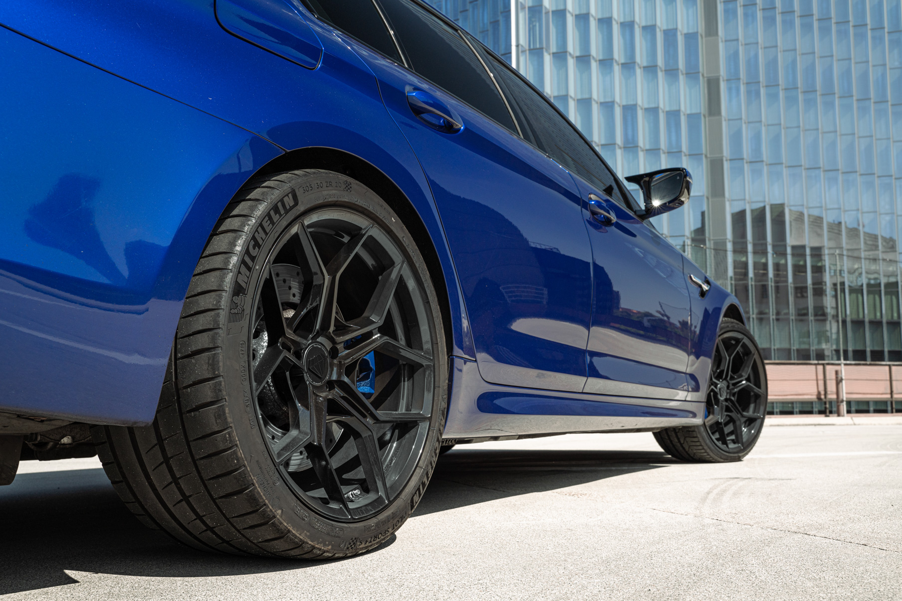 A 2020 BMW M5 on 20 Inch Blaque Diamond BD-F25 Gloss Black Wheels