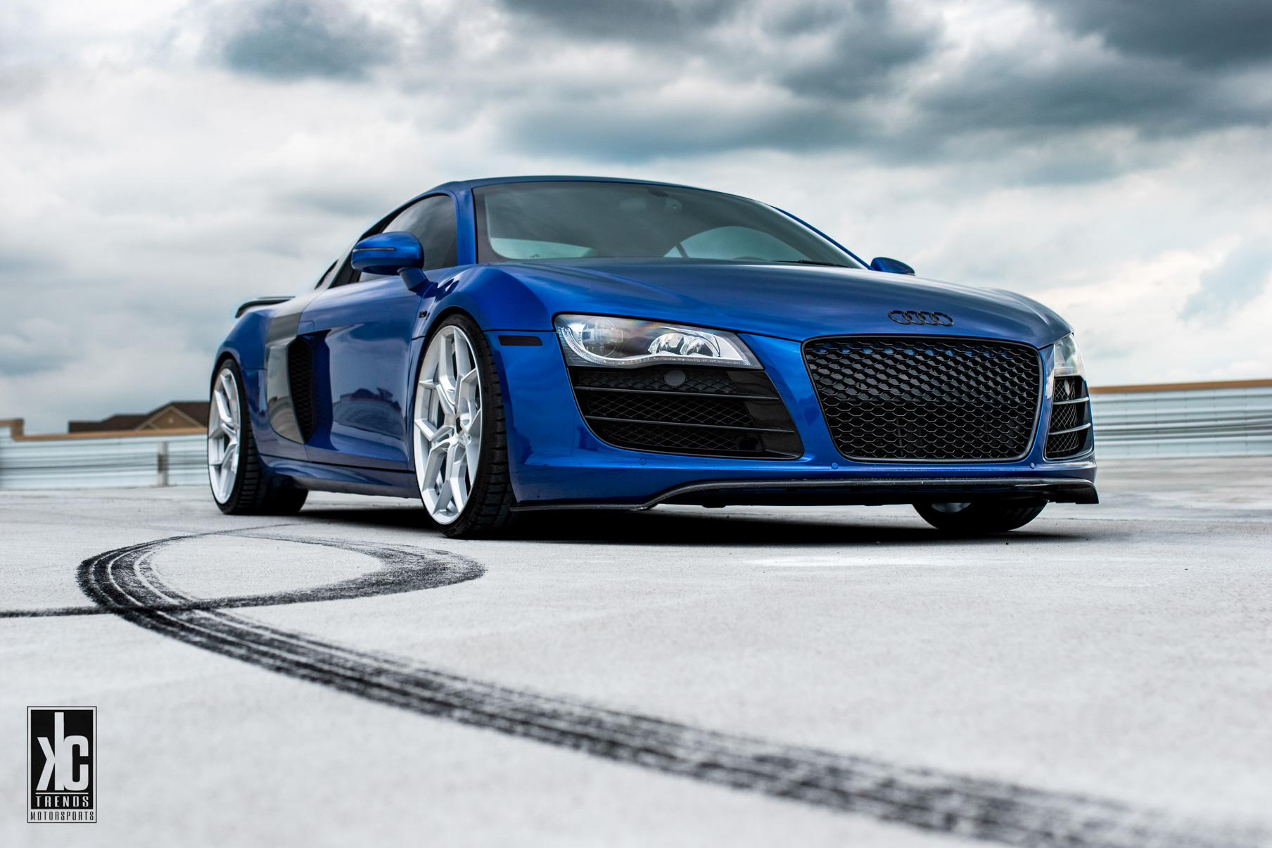 A 2010 Audi R8 V10 on Blaque Diamond BD-F25 Brushed Silver Wheels