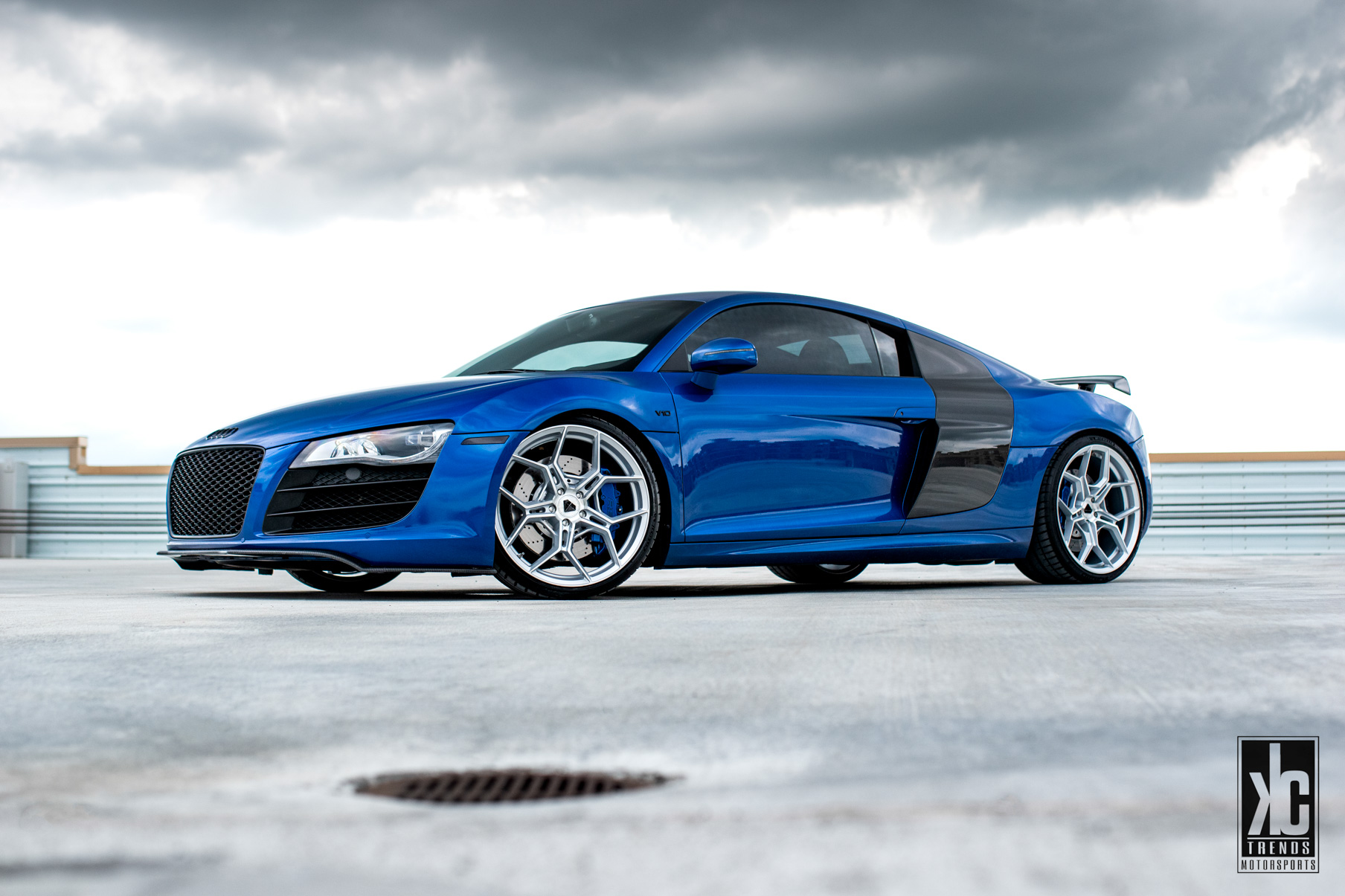 A 2010 Audi R8 V10 on Blaque Diamond BD-F25 Brushed Silver Wheels