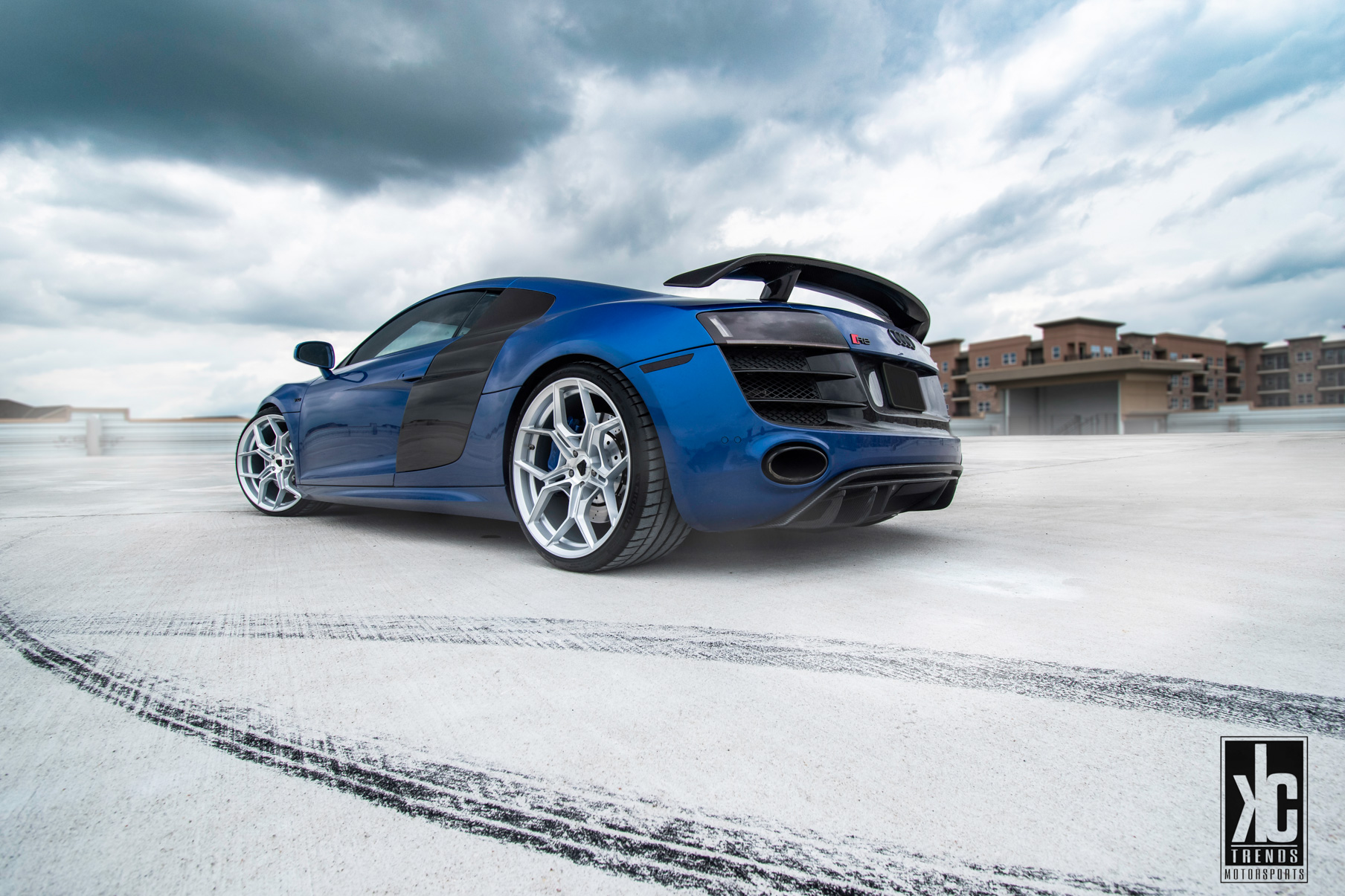 A 2010 Audi R8 V10 on Blaque Diamond BD-F25 Brushed Silver Wheels