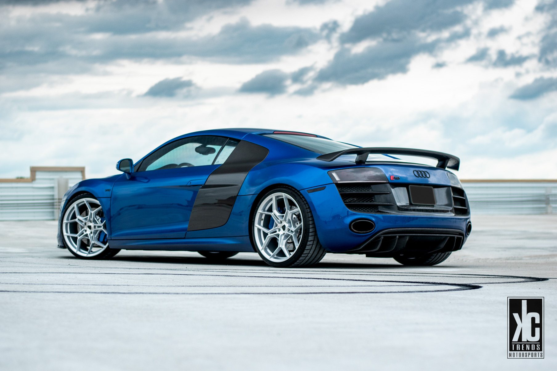 A 2010 Audi R8 V10 on Blaque Diamond BD-F25 Brushed Silver Wheels