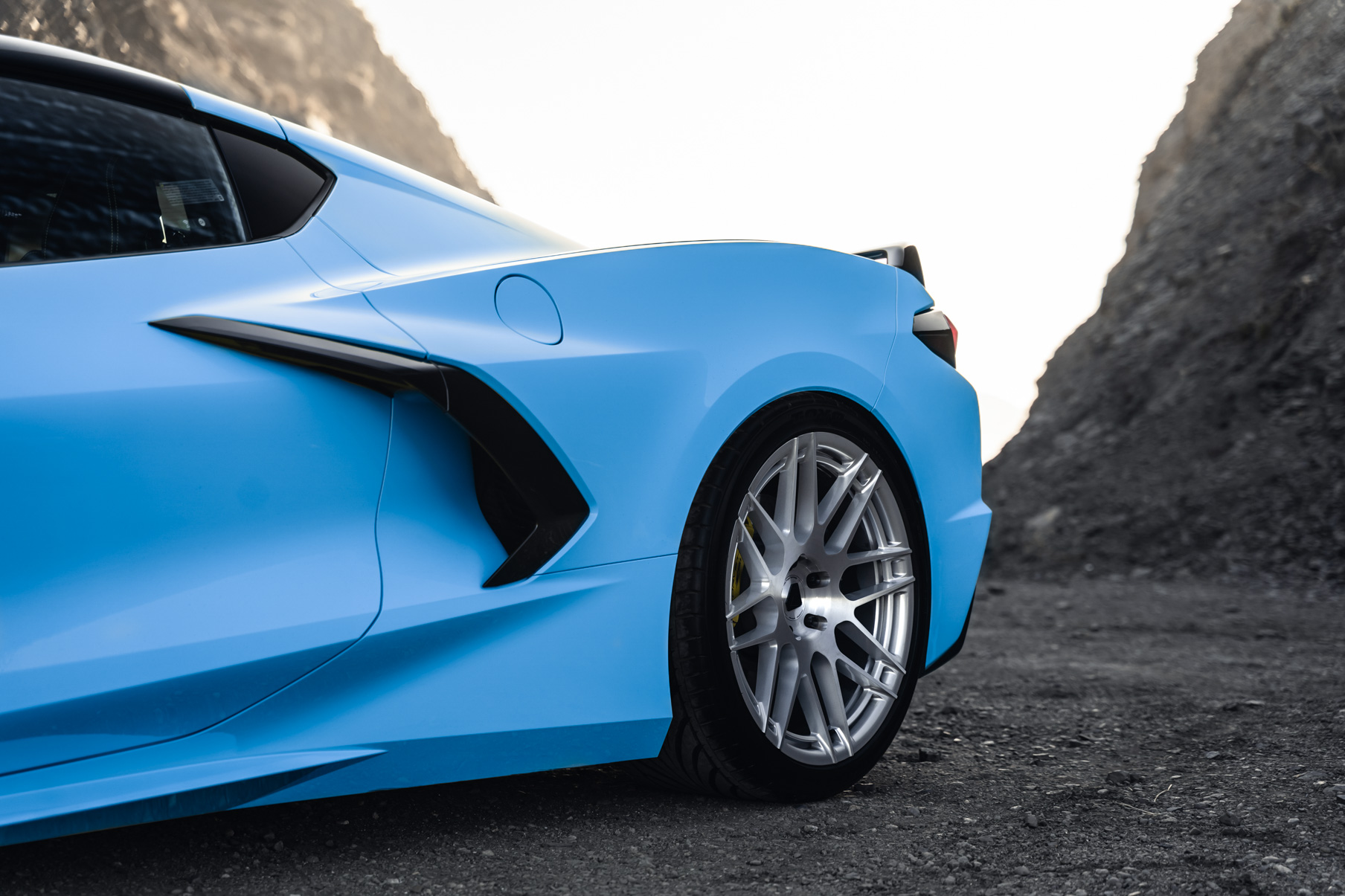 2020 Rapid Blue Corvette C8 on Blaque Diamond BD-F12: C8 Aftermarket Wheels