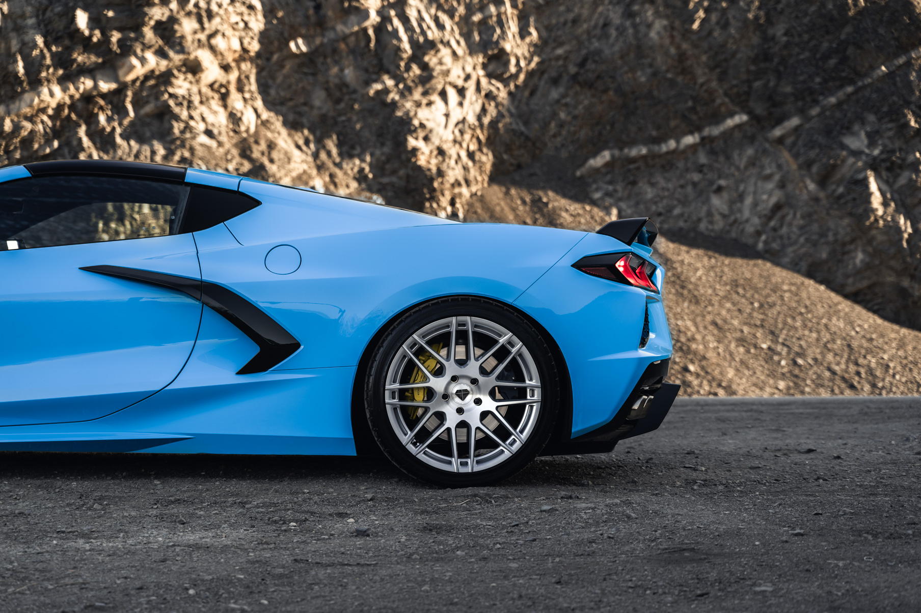 2020 Rapid Blue Corvette C8 on Blaque Diamond BD-F12: C8 Aftermarket Wheels