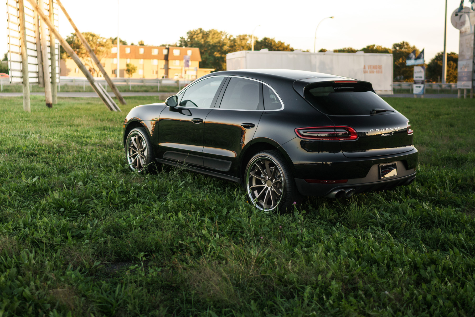 A 2017 Porsche Macan S on Blaque Diamond BD-23 Bronze Wheels