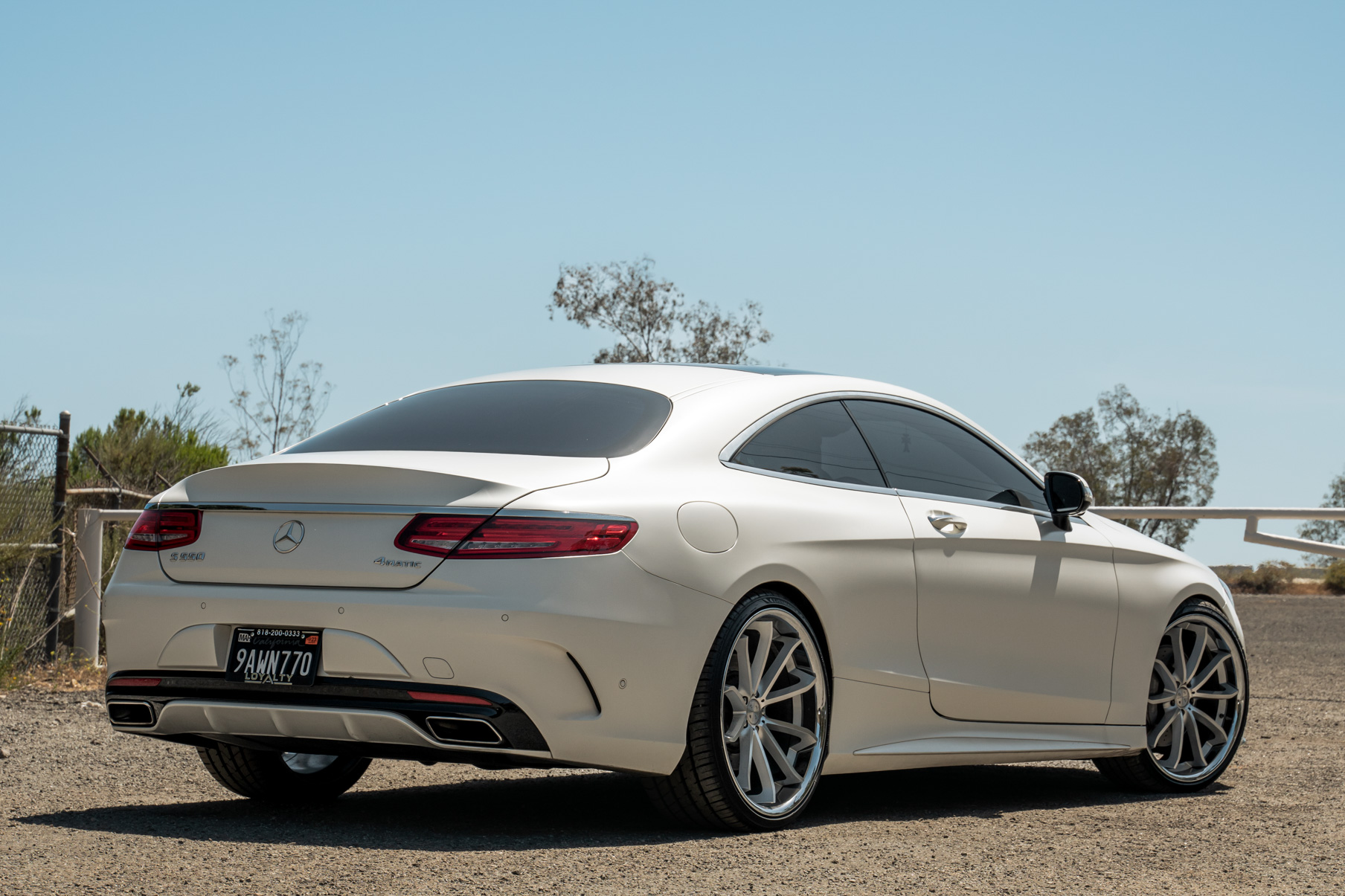 A 2015 Mercedes-Benz S550 on Blaque Diamond BD-F23 Gloss Silver with Chrome Lip Wheels