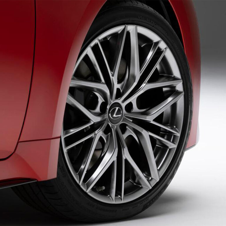 Lexus IS500 - Blaque Diamond Wheels